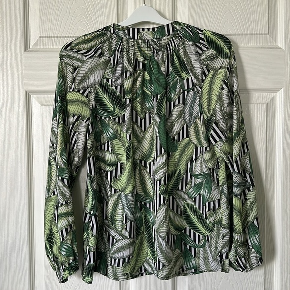 Sharagano Green Leaf Print Blouse Size Small - Picture 3 of 8